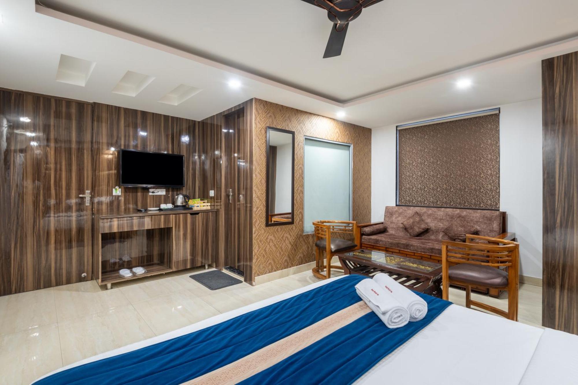 Hotel Royal Inn Igi Ню Делхи Екстериор снимка