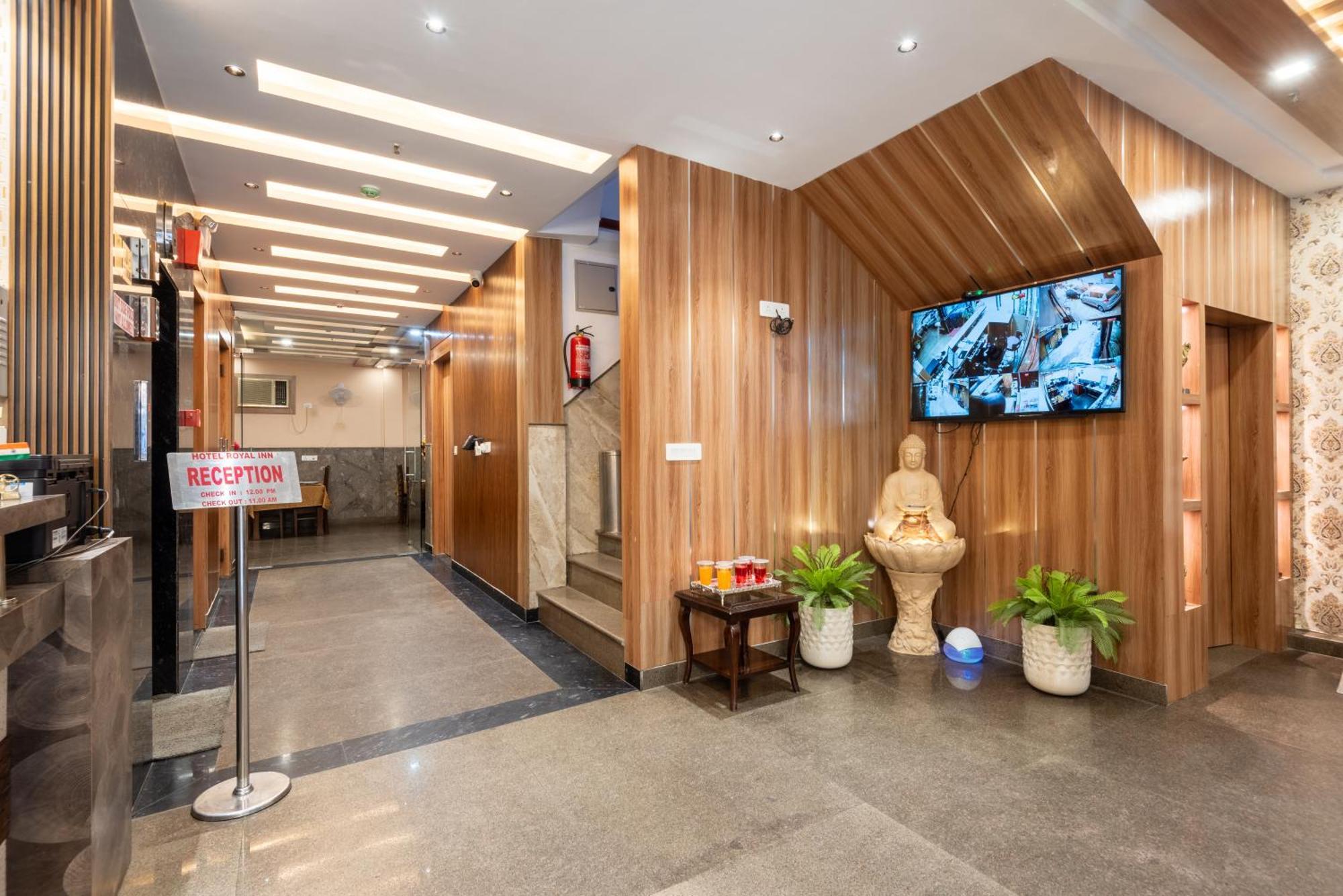 Hotel Royal Inn Igi Ню Делхи Екстериор снимка