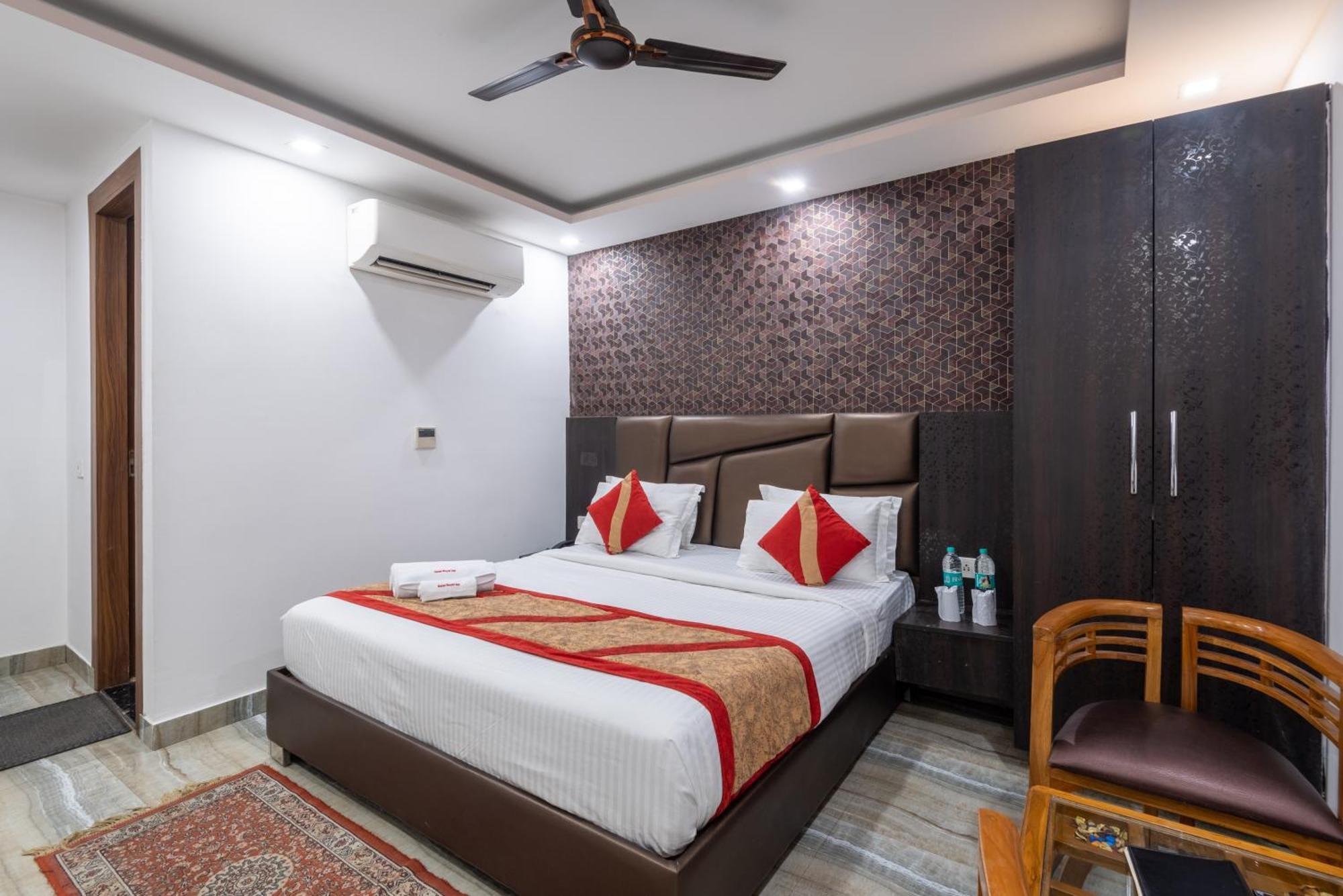 Hotel Royal Inn Igi Ню Делхи Екстериор снимка