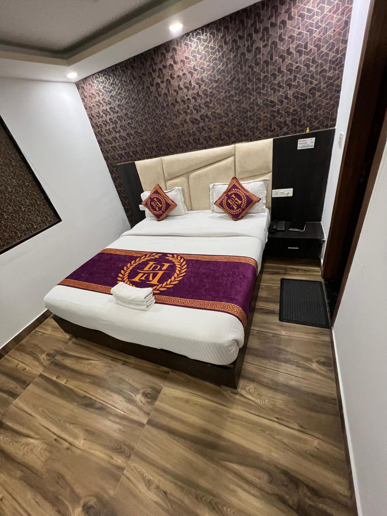 Hotel Royal Inn Igi Ню Делхи Екстериор снимка